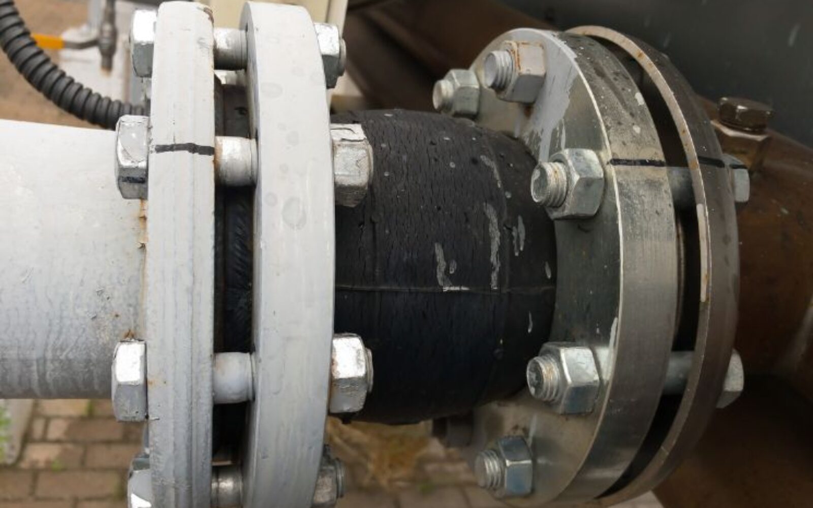 Tips for Diagnosing Your Expansion Joint Problems